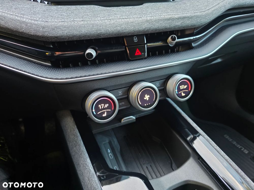 Skoda Superb 1.5 TSI mHEV Selection DSG - 22