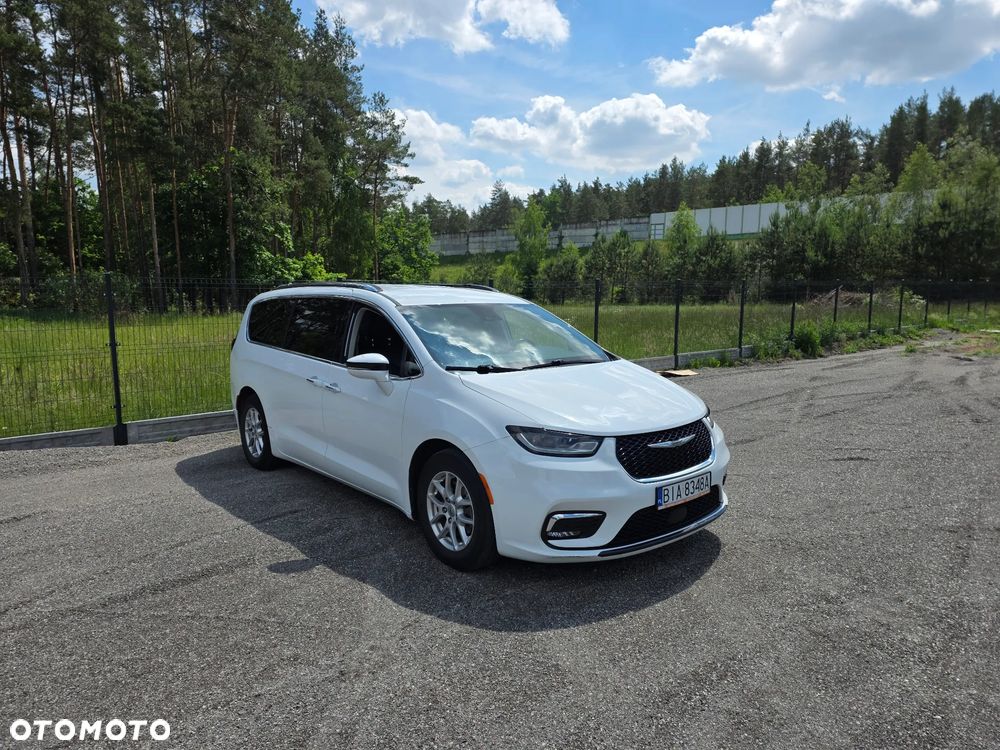 Chrysler Pacifica - 21