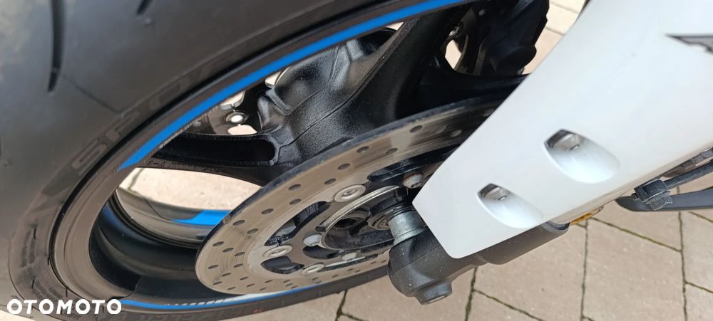 Yamaha FZ8 - 16