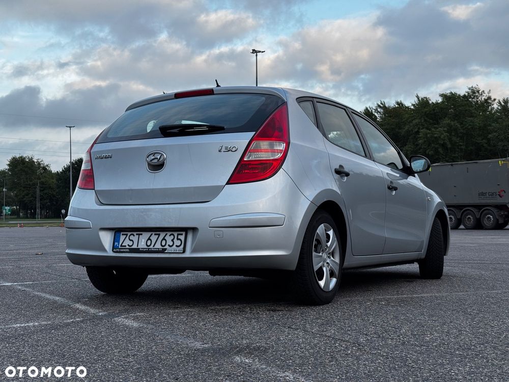 Hyundai i30 1.4 Base - 3