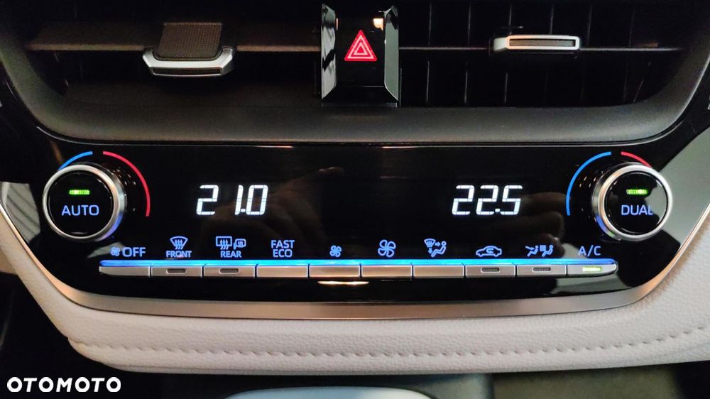 Toyota Corolla - 23