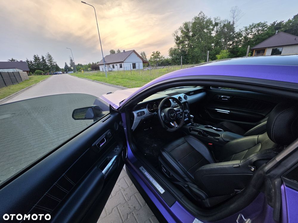 Ford Mustang - 5