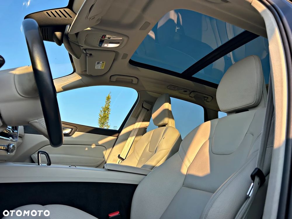 Volvo XC 60 B5 B AWD Plus Bright - 13