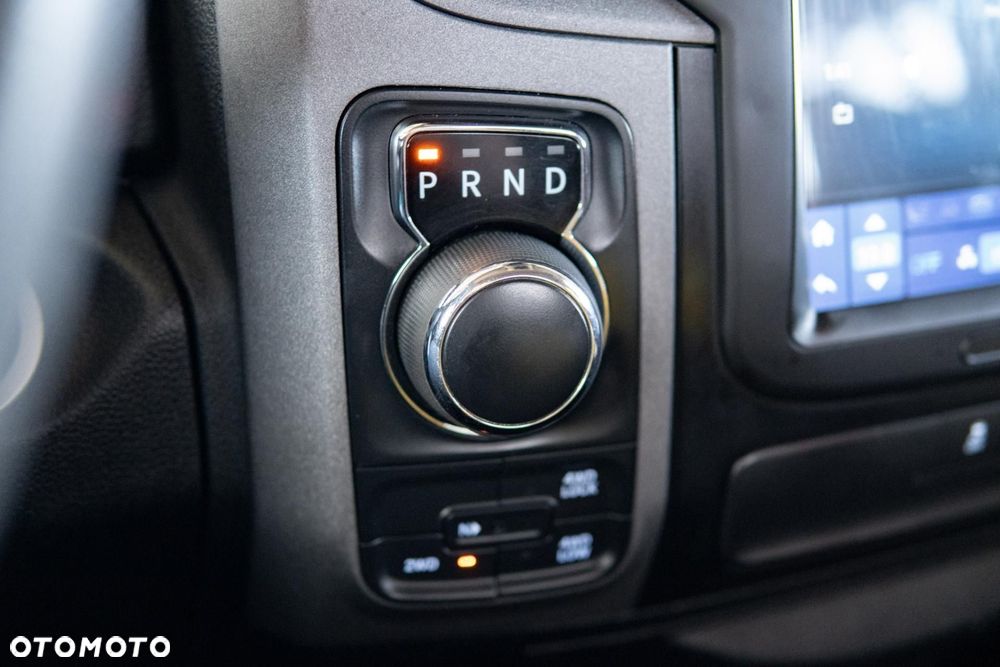 Dodge RAM 5.7 4x4 - 19