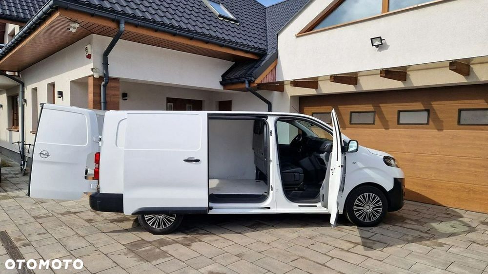Opel Vivaro - 11