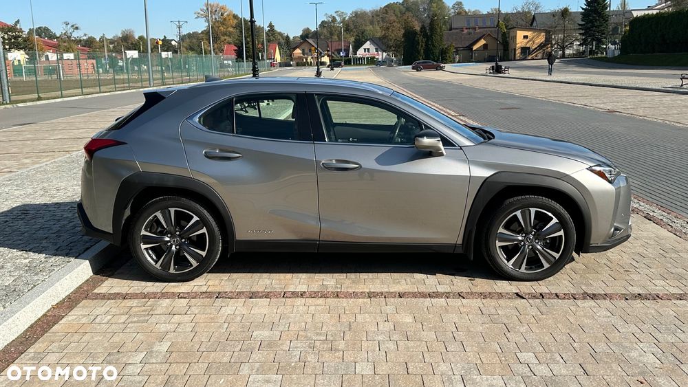 Lexus UX 250h GPF Prestige AWD - 8