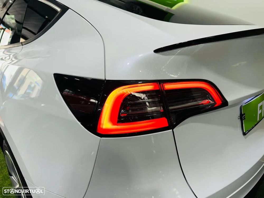 Tesla Model Y Standard - 23