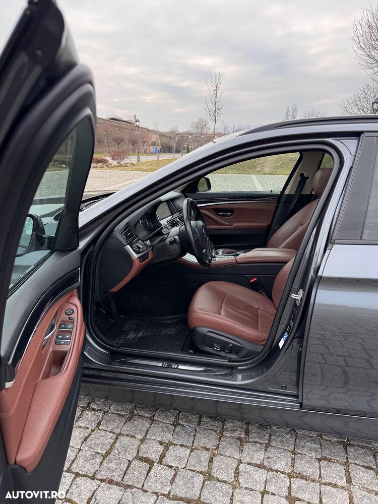 BMW Seria 5 520d Aut. - 9