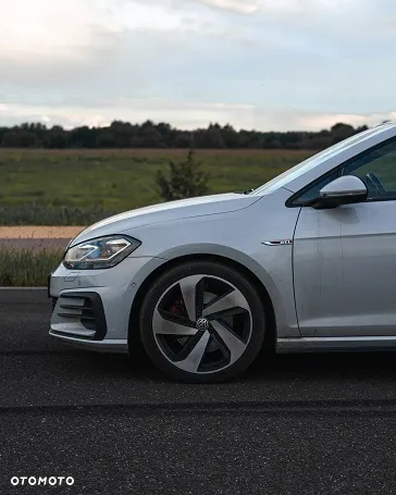 Volkswagen Golf - 4