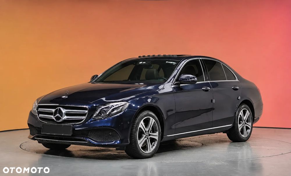 Mercedes-Benz Klasa E 220 d AMG/Avantgarde - 2