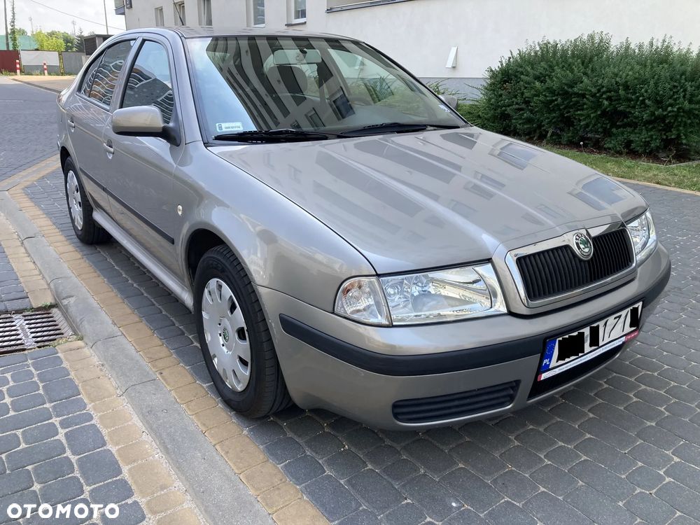 Skoda Octavia 1.6 Tour Plus Ice+ - 3