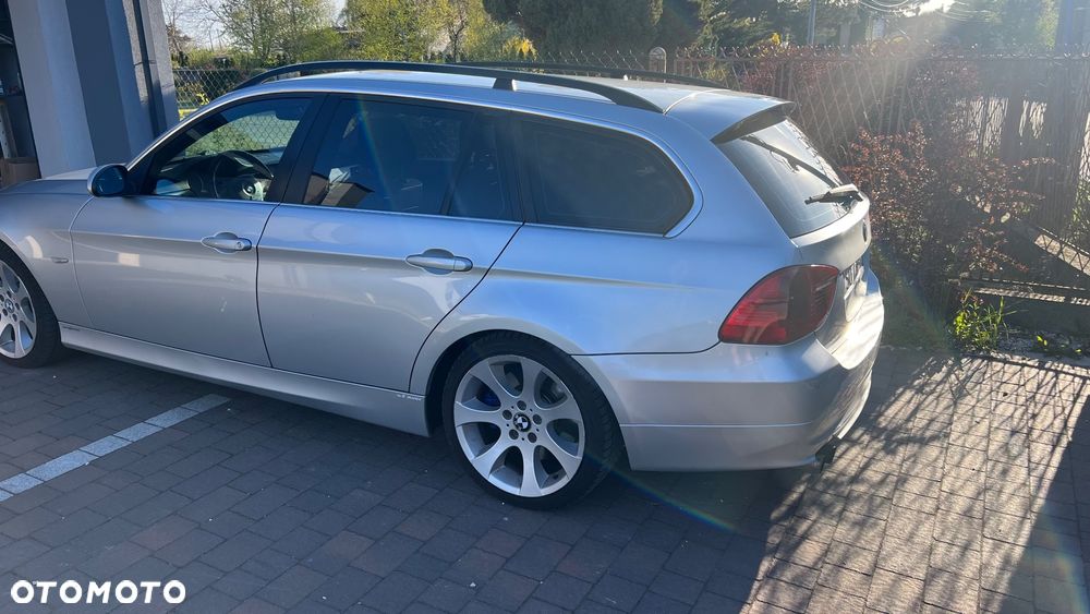 BMW Seria 3 330d - 3