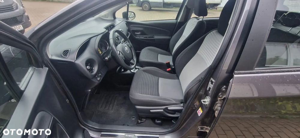 Toyota Yaris 1.5 VVT-i Team Deutschland - 8