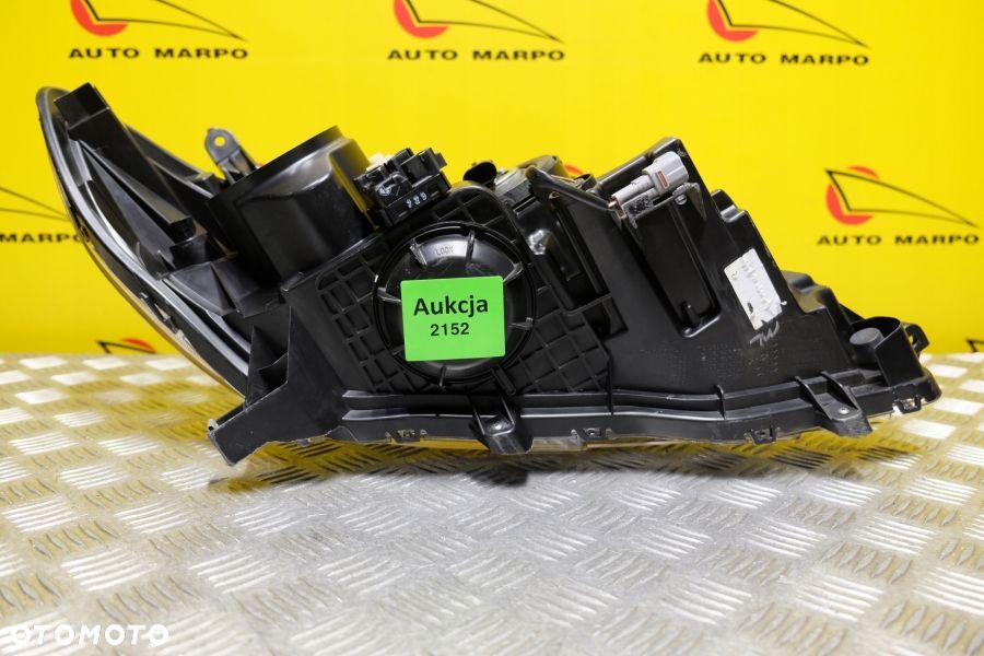 TOYOTA SIENNA LIFT 2015- REFLEKTOR LAMPA XENON LED USA - 6