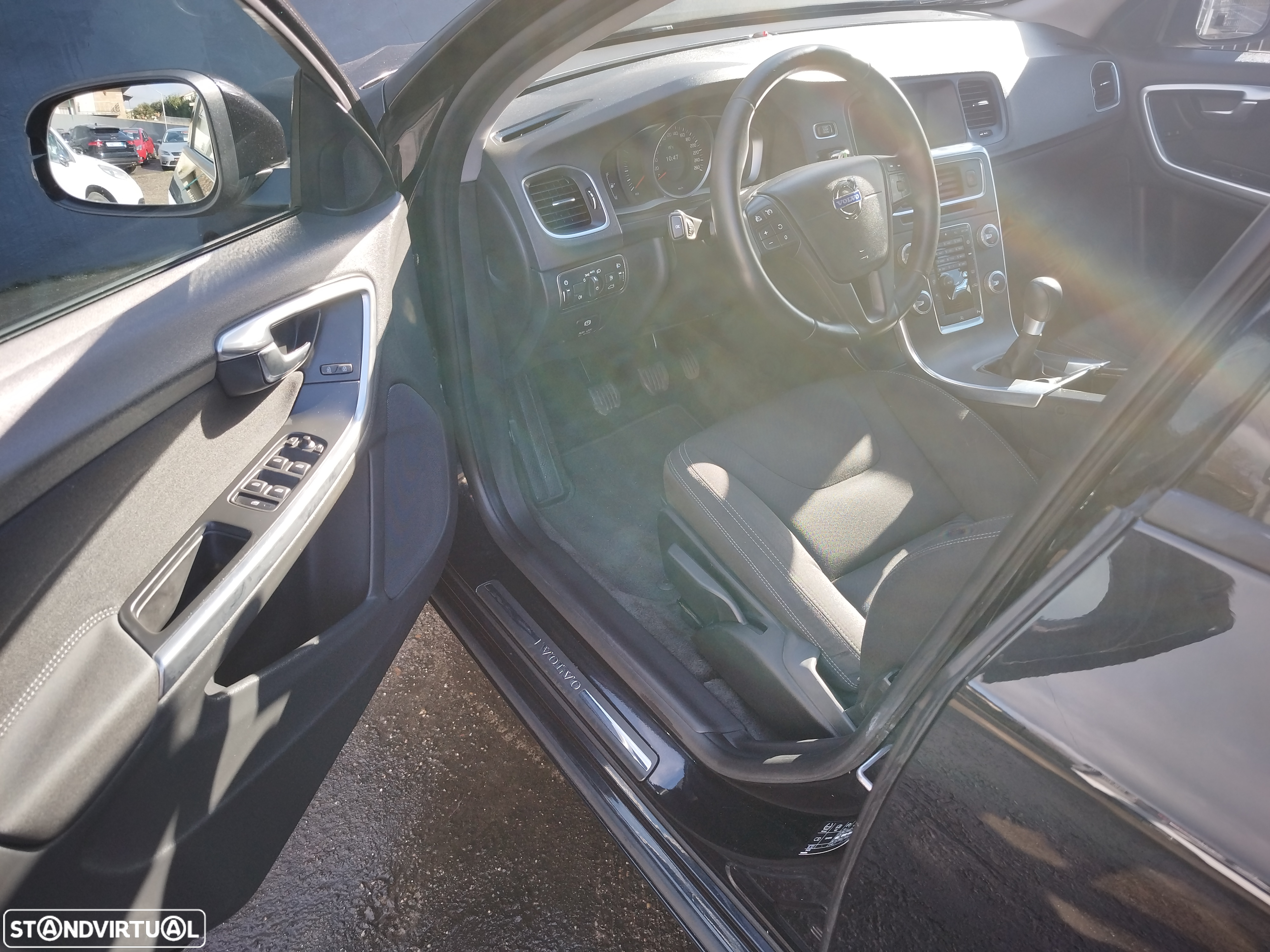 Volvo V60 D2 Momentum - 10