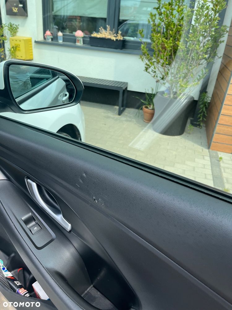 Hyundai i30 1.4 Classic + - 14