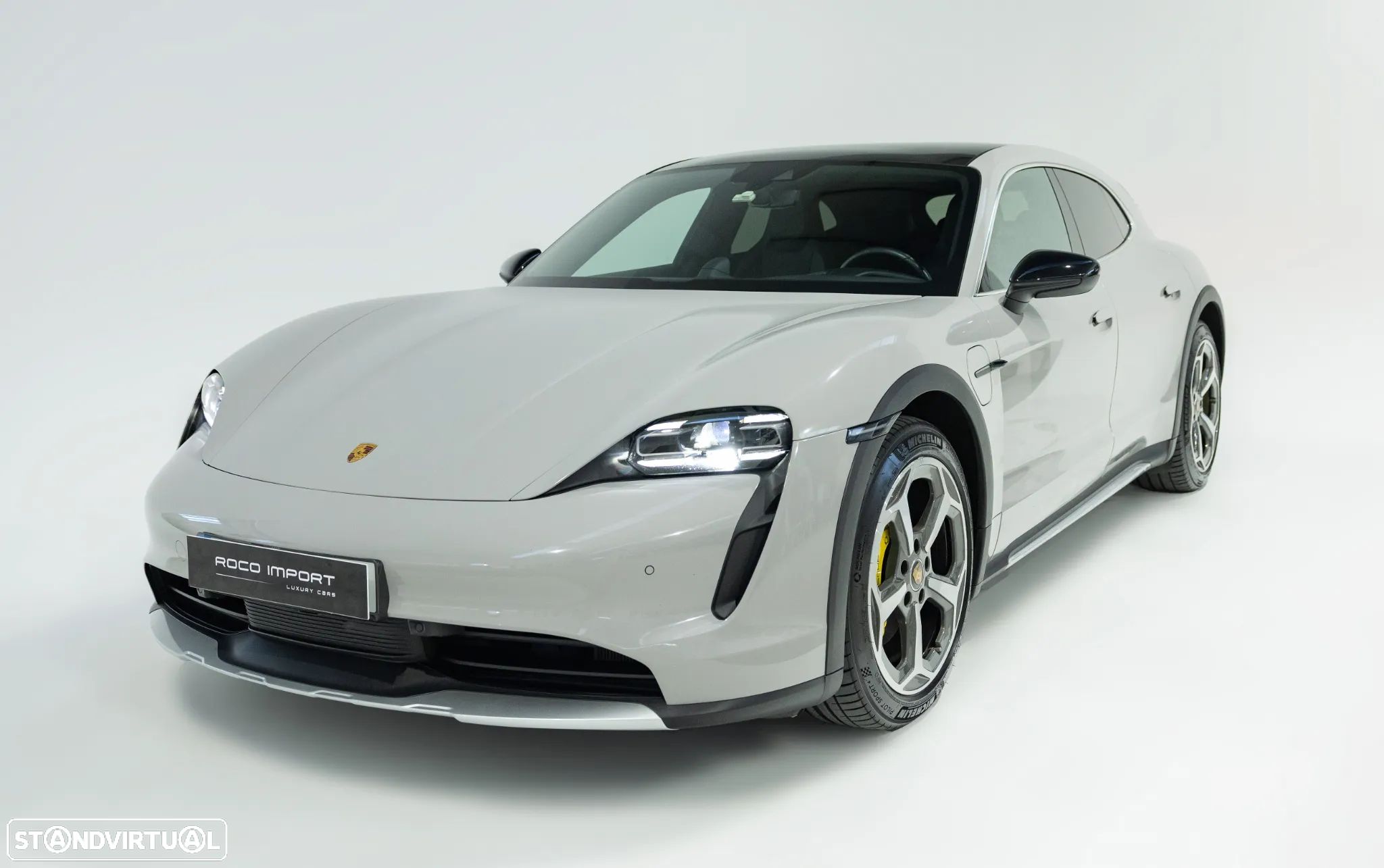 Porsche Taycan Cross Turismo 4 - 1
