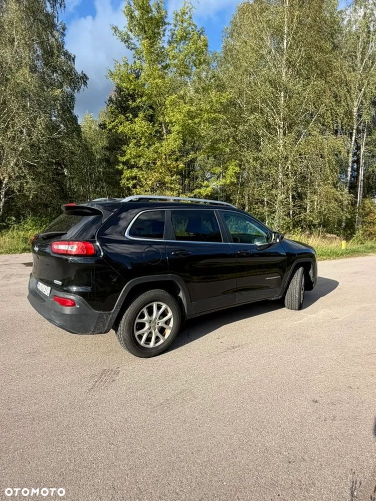 Jeep Cherokee - 10