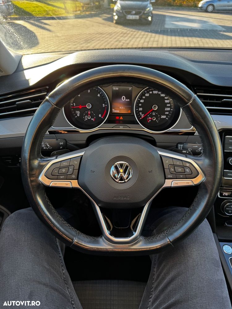 Volkswagen Passat Variant 2.0 TDI DSG 4Motion Comfortline - 9