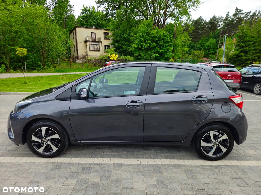 Toyota Yaris 1.5 Premium - 9