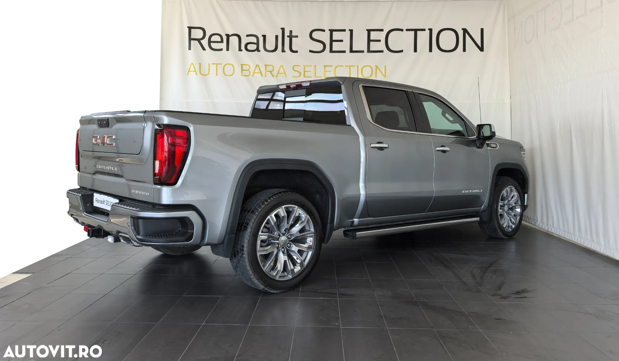 GMC Sierra - 2