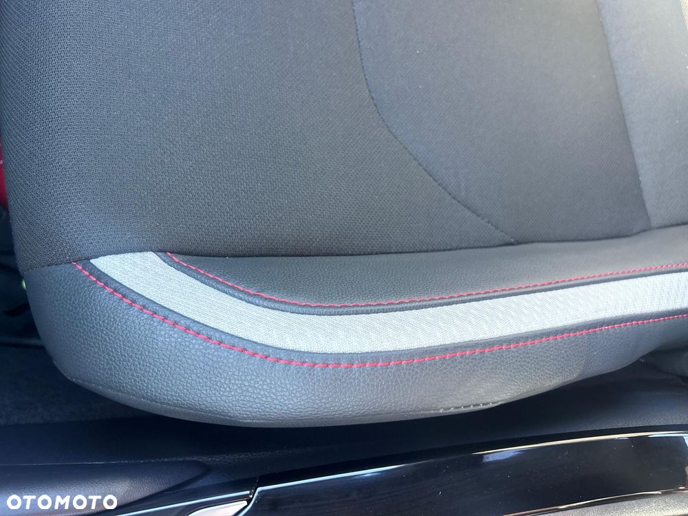 Toyota Corolla 2.0 Hybrid GR Sport - 19
