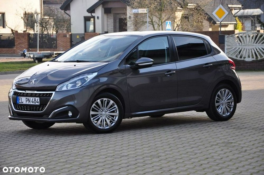 Peugeot 208 PureTech 82 Stop & Start Signature - 5