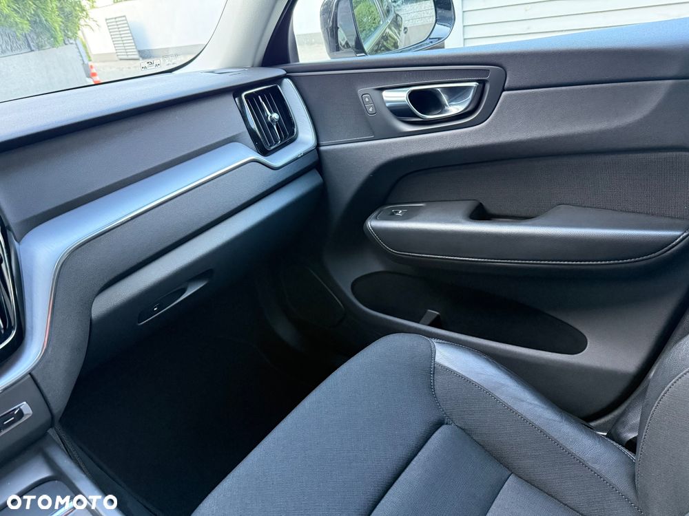 Volvo XC 60 D4 Geartronic Momentum Pro - 22