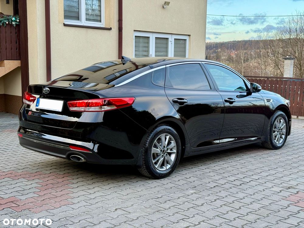 Kia Optima 2.0 M - 8