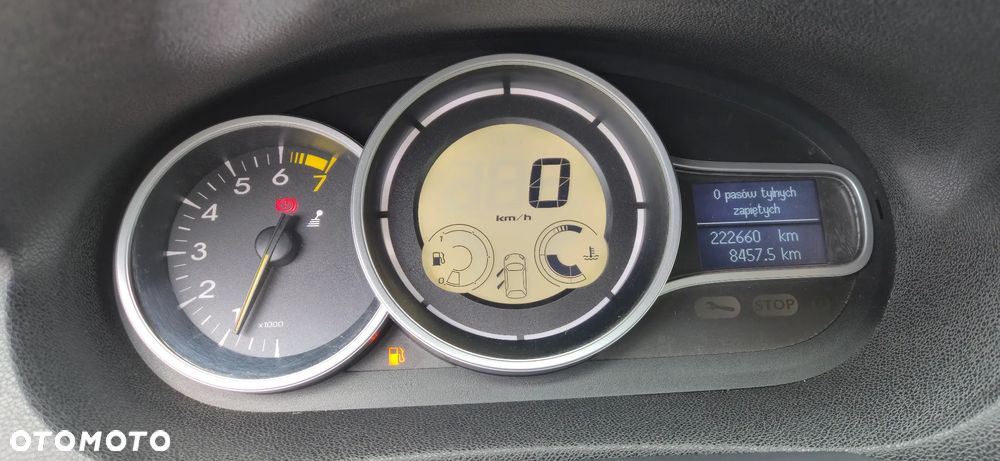 Renault Megane 1.6 16V Color Edition - 11