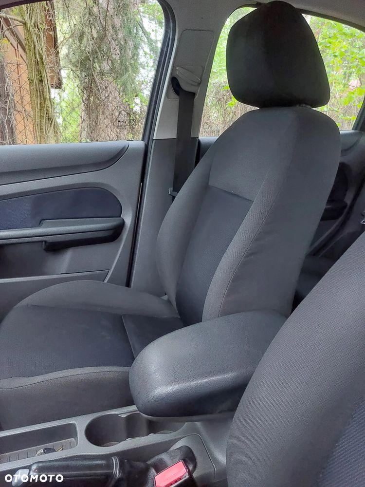 Ford Focus 1.6 Ti-VCT Trend - 11