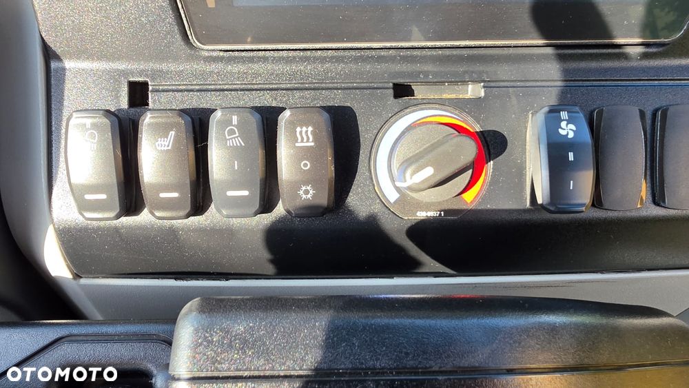 Caterpillar KOPARKO ŁADOWARKA CAT 432. 101 KONI. AUTOMATYCZNA SKRZYNIA BIEGÓW.  JOYSTICK. 3 ŁYŻKI. ROK PRODUKCJI 2023. KUPOWANA I ODBIERANA W 2024. BARDZO MAŁY PRZEBIEG JEDYNE 325 MTh. KLIMATYZACJA.  WEBASTO. STAN JAK FABRYCZNIE NOWA - 37