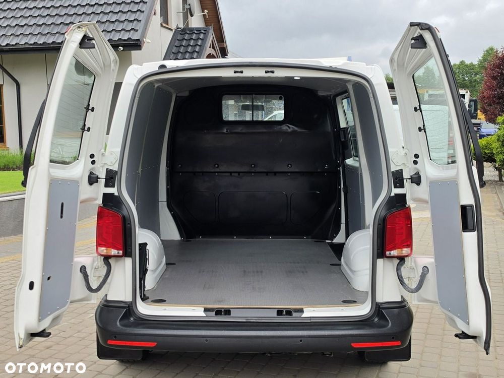 Volkswagen Transporter - 9