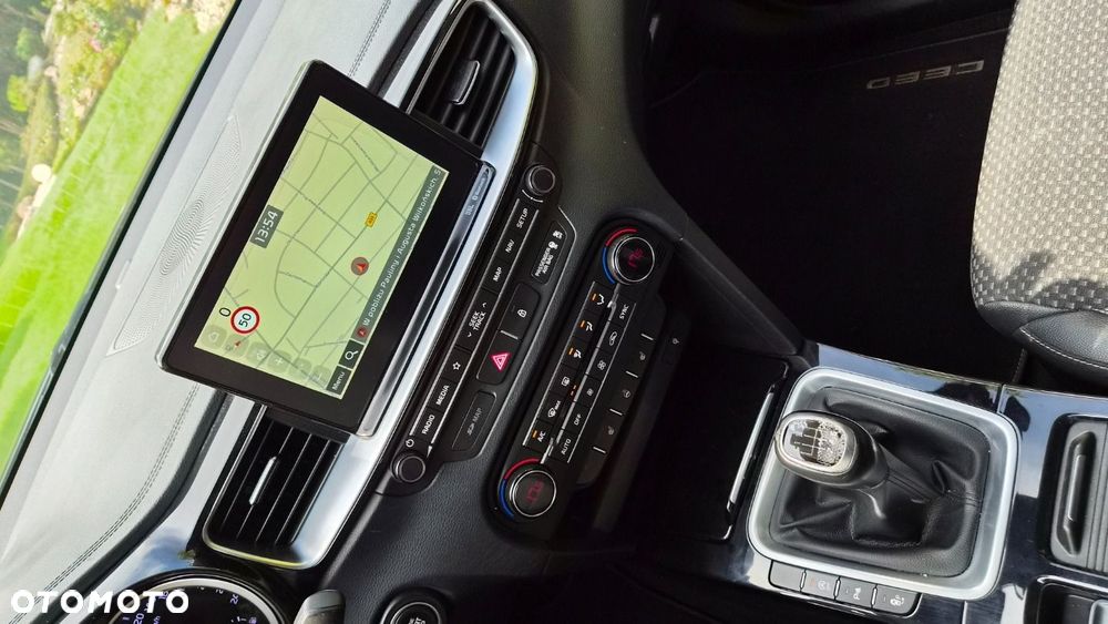 Kia Ceed 1.6 CRDi Vision - 22