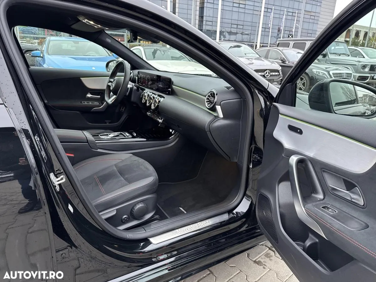 Mercedes-Benz A 200 MHEV 7G-DCT Sedan - 14