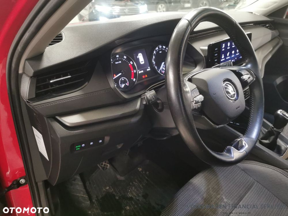Skoda Octavia 1.5 TSI ACT Ambition - 8