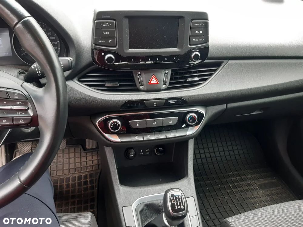 Hyundai i30 1.4 Classic + - 5