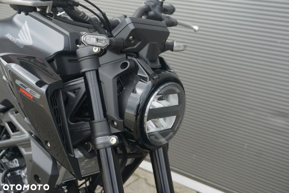 Honda CB - 8