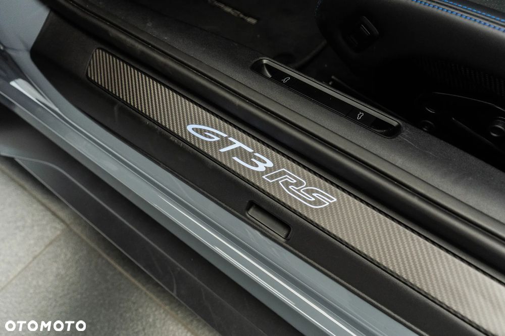 Porsche 911 - 28