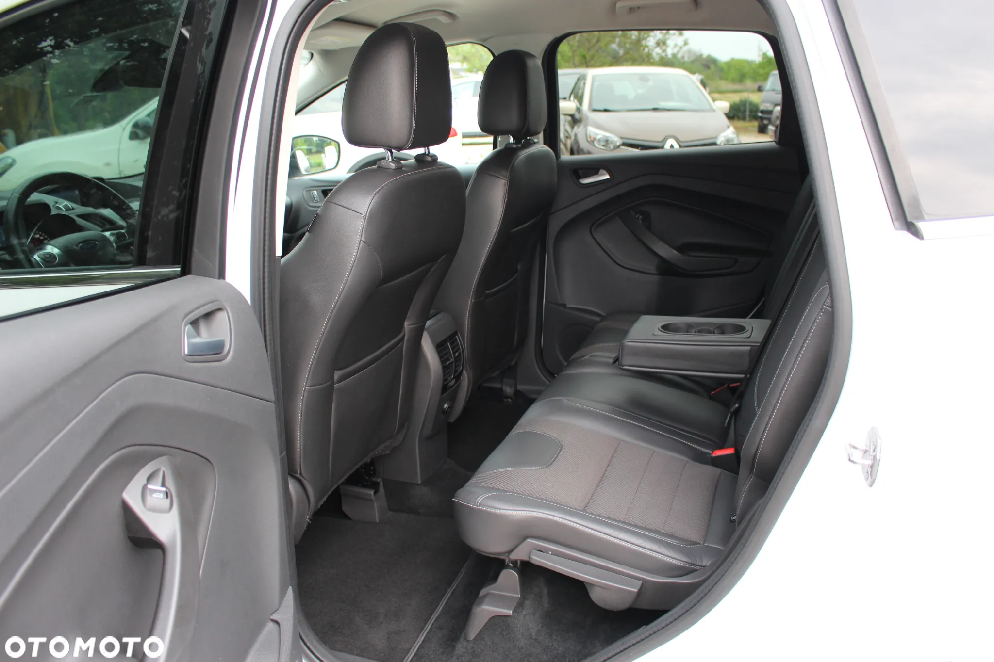 Ford Kuga 2.0 TDCi 2x4 Titanium - 21