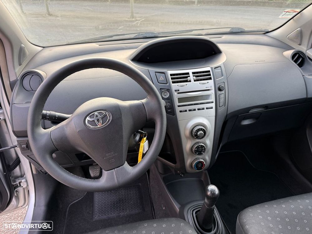 Toyota Yaris 1.4 D-4D Sport - 8