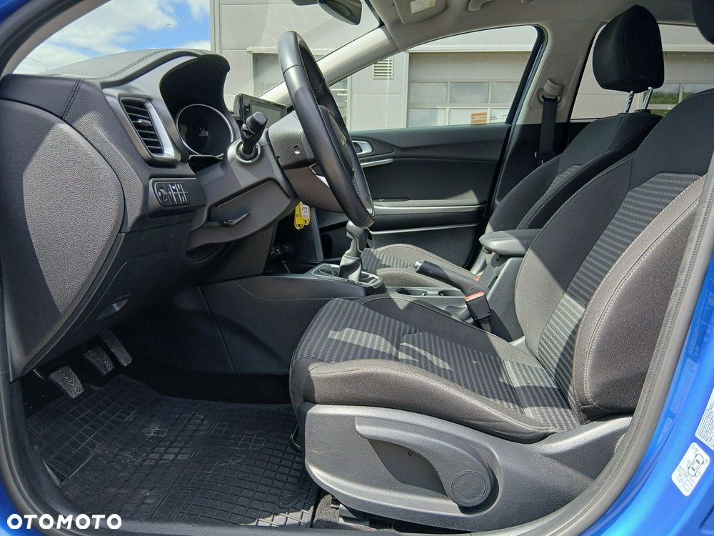 Kia XCeed 1.5 T-GDI M - 9