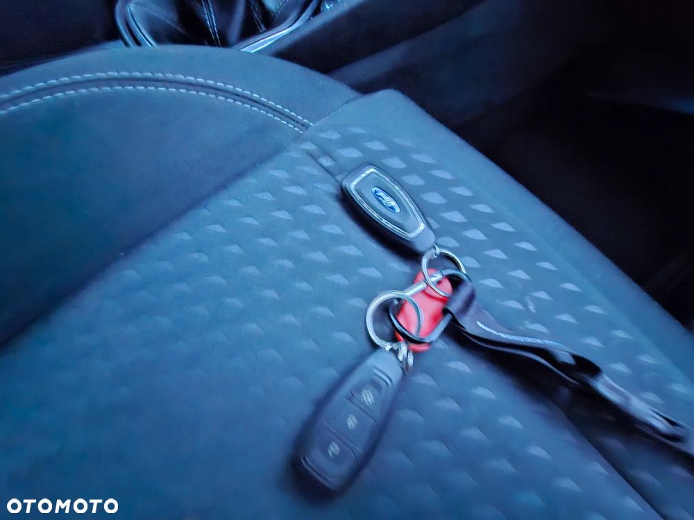 Ford Fiesta 1.0 EcoBoost S&S TITANIUM - 14