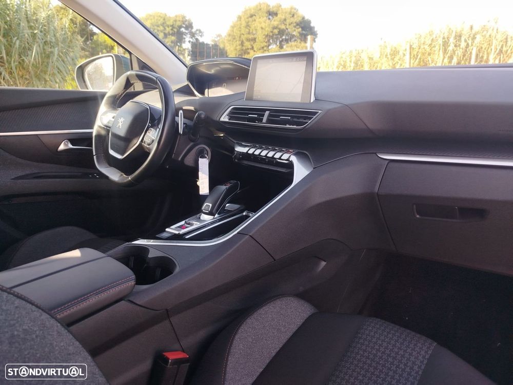 Peugeot 5008 1.6 BlueHDi Crossway EAT6 - 26