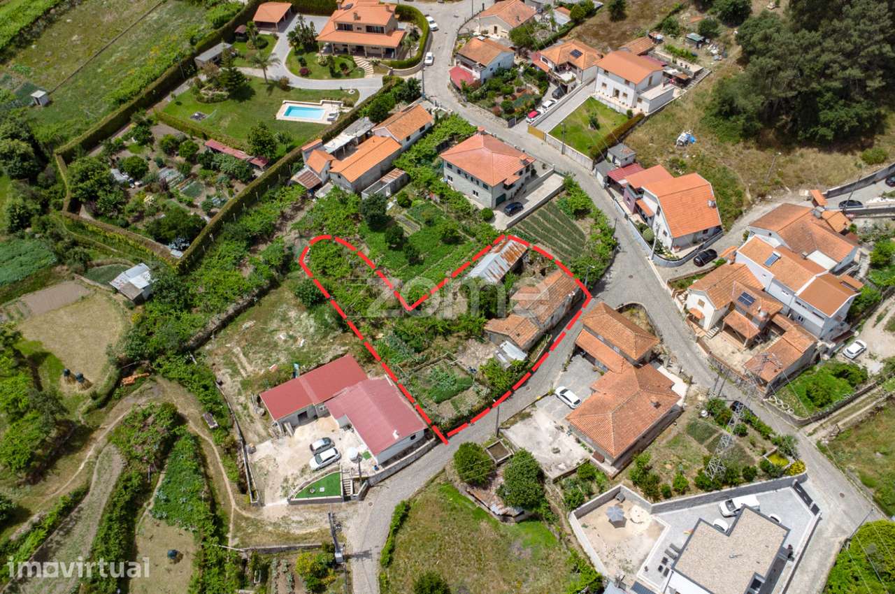 Moradia T2 para restauro em Valpedre Penafiel - Grande imagem: 5/16