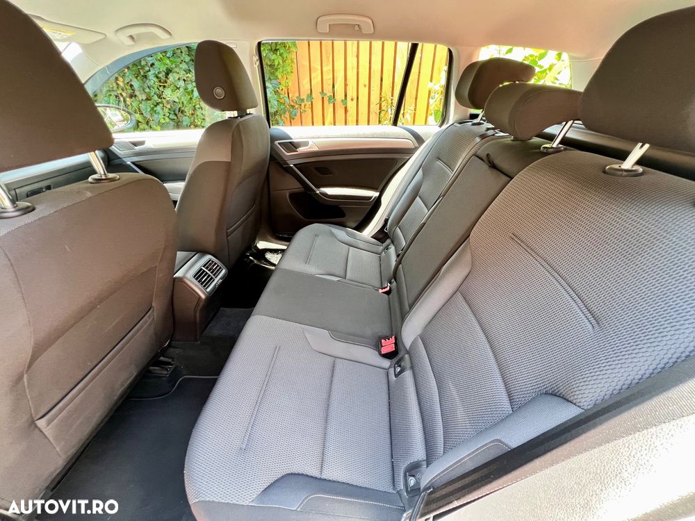 Volkswagen Golf 1.6 TDI BlueMotion Technology Comfortline - 8