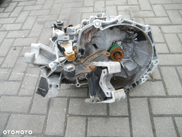 Skrzynia biegów F35 LN09126585 Vectra B 2.2 DTI
