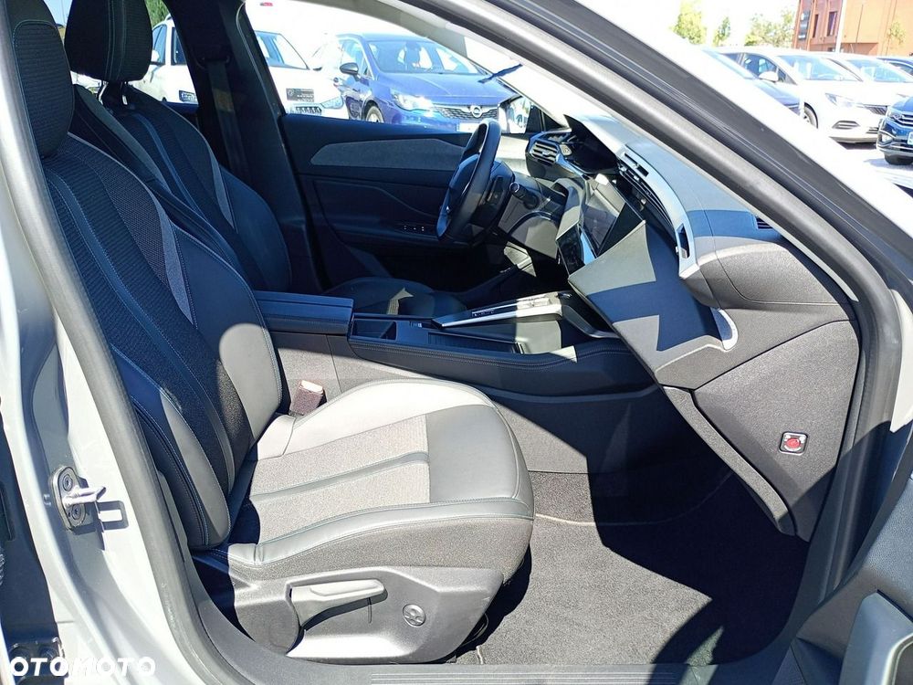 Peugeot 308 1.5 BlueHDi Allure Pack S&S EAT8 - 26