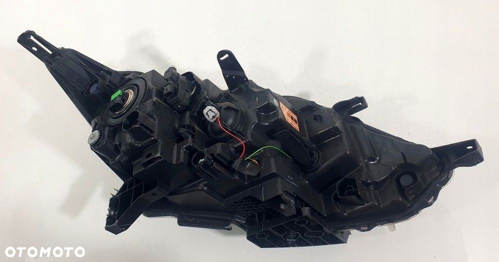 Nissan Qashqai Reflektor Lewy KOITO 100-18013 - 2