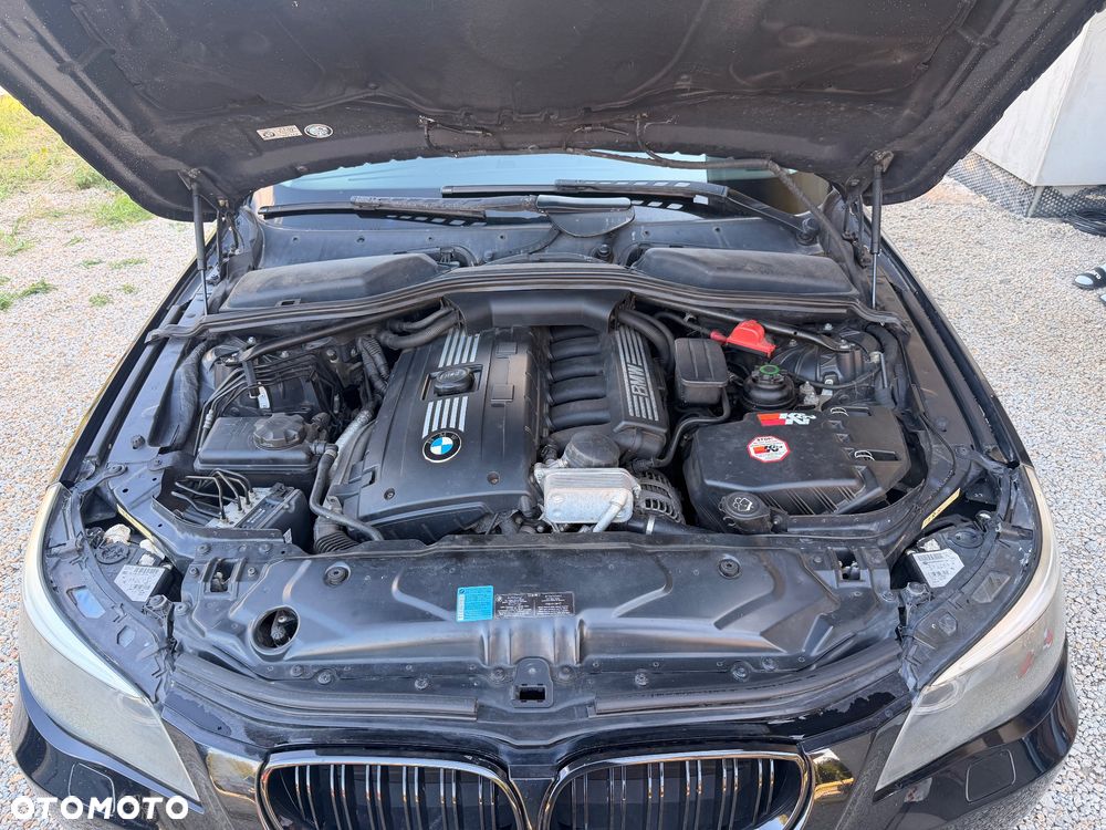 BMW Seria 5 530i - 12